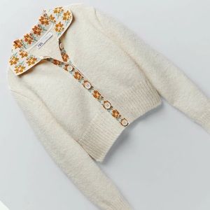 Zara Cream Knit Sweater | Medium | Floral Collar | Button Closure